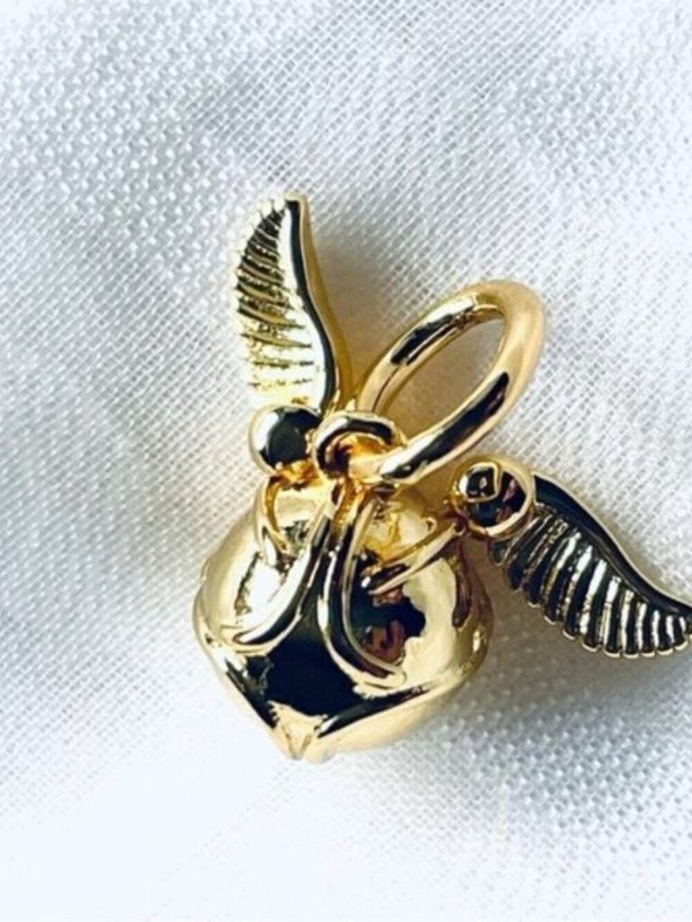 🪶✨ NWOT Golden Snitch Wings Charm – Harry Potter Inspired ⚡
